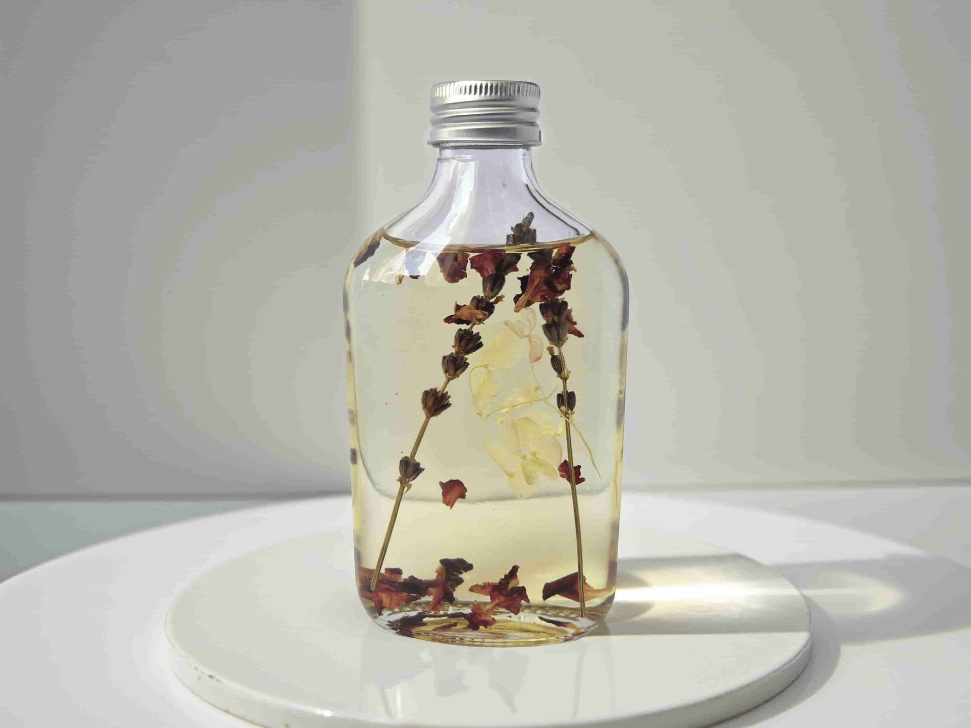 Lavender, Peppermint & Chamomile Bath Oil - 200ml-3